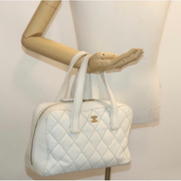 CHANEL Wild Stitch Matelasse Tote Bag Lamb Skin White CC Auth - Picture 2 of 2